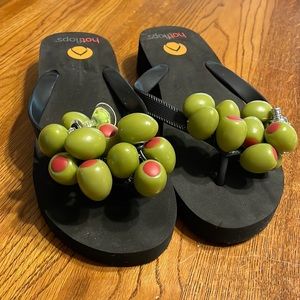 Martini Flip Flops Hotflops Size L 10/11. New without tags but sticker is on.